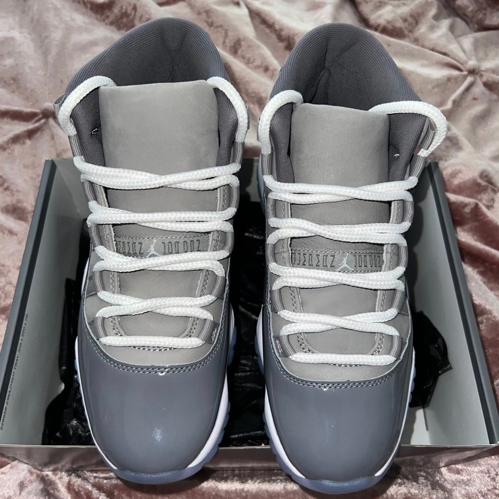 Air Jordan Retro 11 Cool Grey